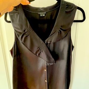 Silk black Theory ruffled tank size M